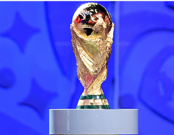 كأس العالم يصل إلى موسكو قبل انطلاق المونديال 2018 P_884yx3co1